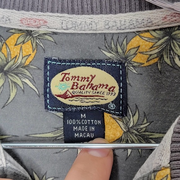 Vintage Tommy Bahama Mens Gray Hawaiian Pineapple Soft Cotton Polo Shirt Medium - Picture 3 of 6